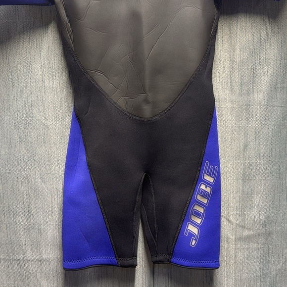Wet suit kids size 10 - Picture 4 of 8